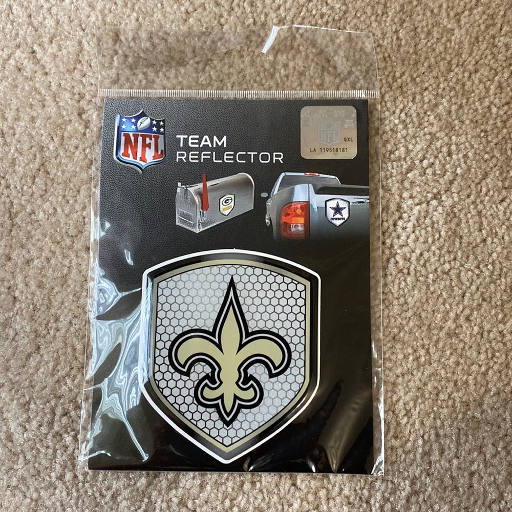 Saints Mailbox reflector